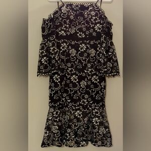 Black and white 🤍 dentelle dress, Foverever New, US size 2